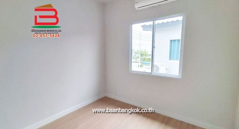 出租 和 出售 3 卧室 联排别墅 在 Lam Luk Ka, Pathum Thani