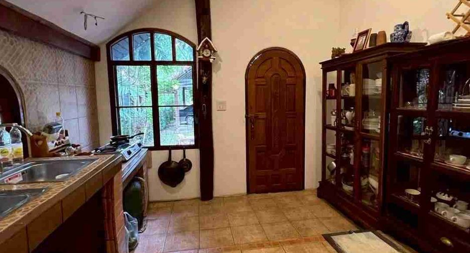 For rent 4 bedrooms house in San Sai, Chiang Mai