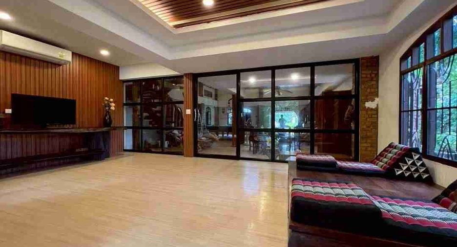 For rent 4 bedrooms house in San Sai, Chiang Mai