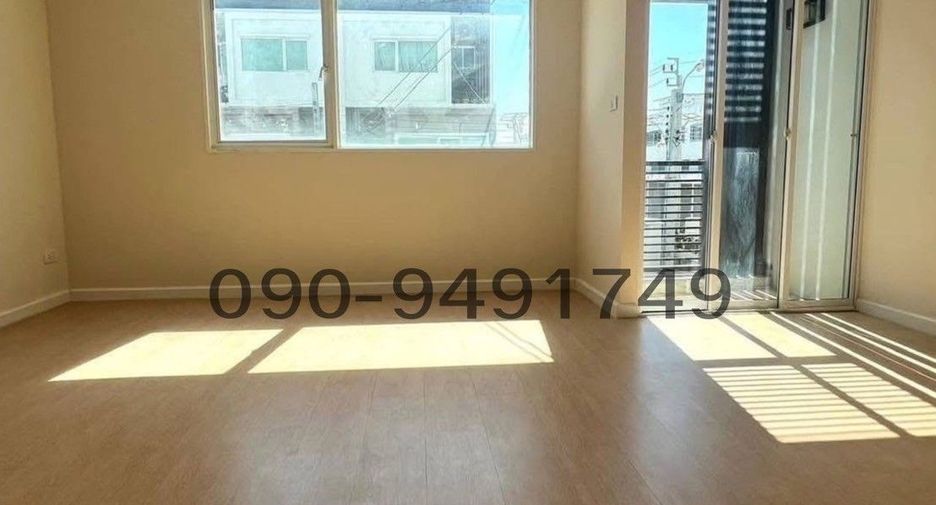 For rent 3 bedrooms townhouse in Prawet, Bangkok