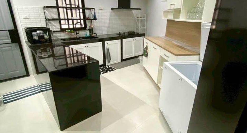 Casa en alquiler de 4 habitaciones en Hang Dong, Chiang Mai