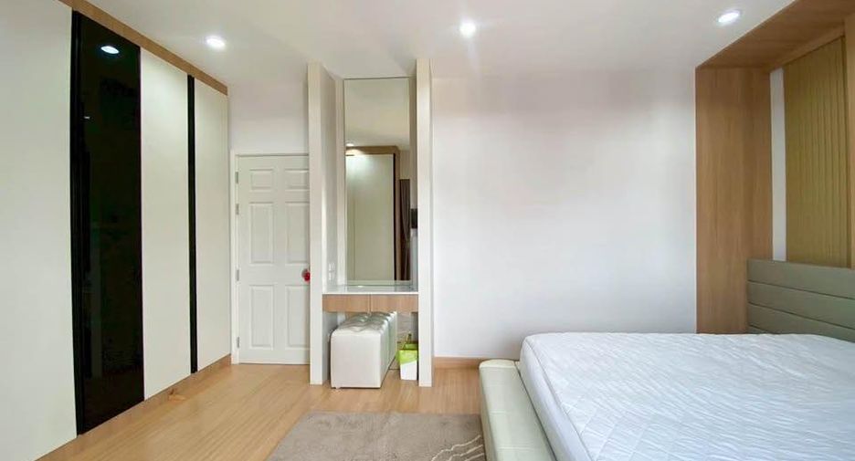 Casa en alquiler de 4 habitaciones en Hang Dong, Chiang Mai