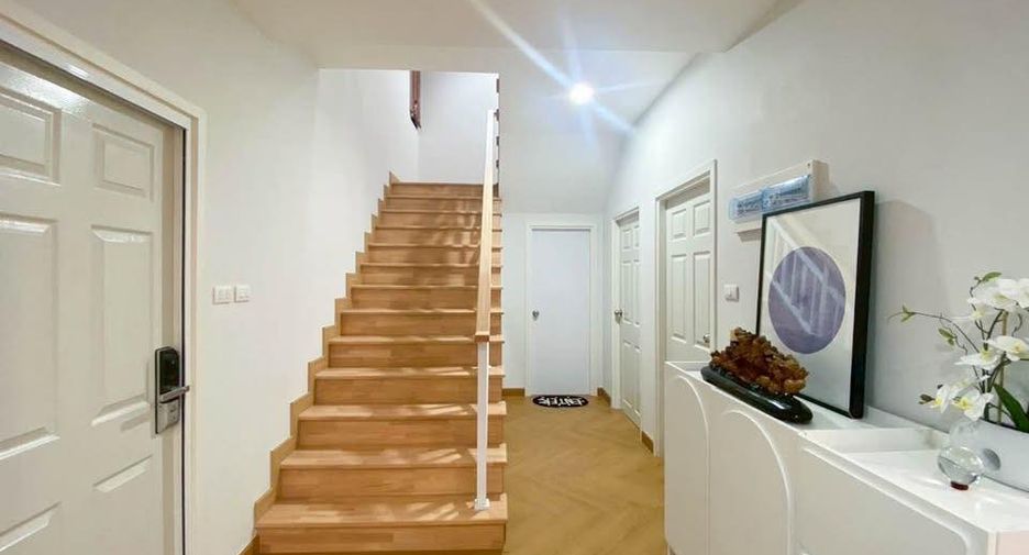 Casa en alquiler de 4 habitaciones en Hang Dong, Chiang Mai