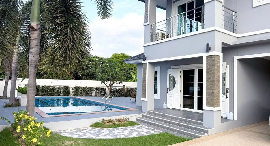 For rent 5 bedrooms villa in San Sai, Chiang Mai