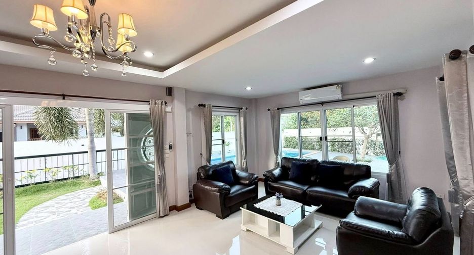 For rent 5 bedrooms villa in San Sai, Chiang Mai