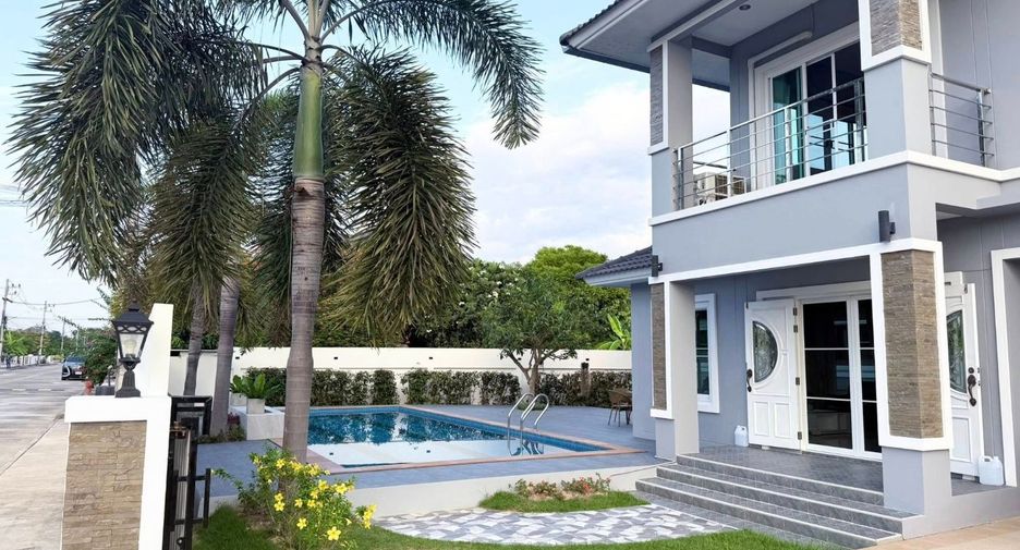 For rent 5 bedrooms villa in San Sai, Chiang Mai