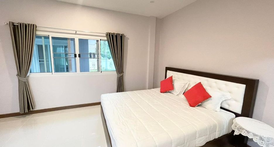 For rent 5 bedrooms villa in San Sai, Chiang Mai