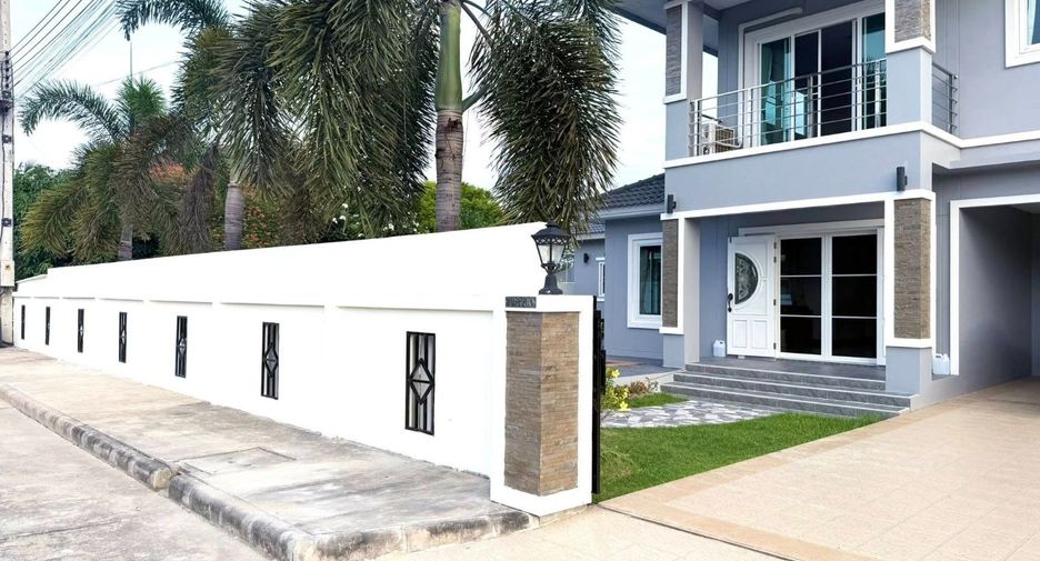 For rent 5 bedrooms villa in San Sai, Chiang Mai