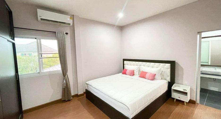 For rent 5 bedrooms villa in San Sai, Chiang Mai