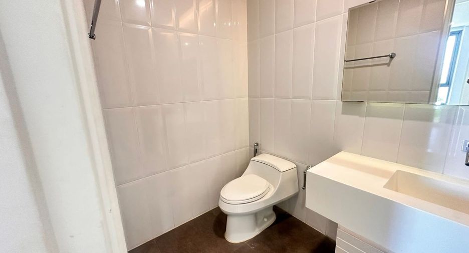 For rent 3 bedrooms condo in Mueang Chiang Mai, Chiang Mai