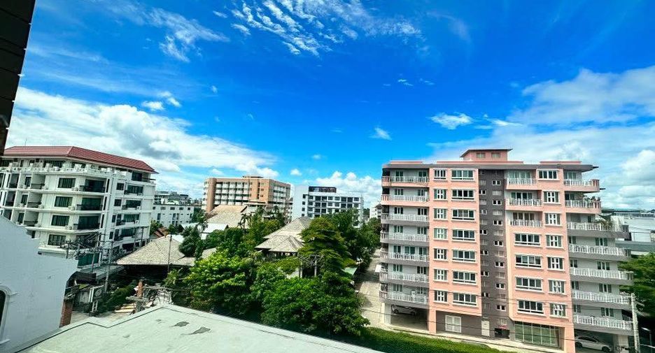 For rent 3 bedrooms condo in Mueang Chiang Mai, Chiang Mai