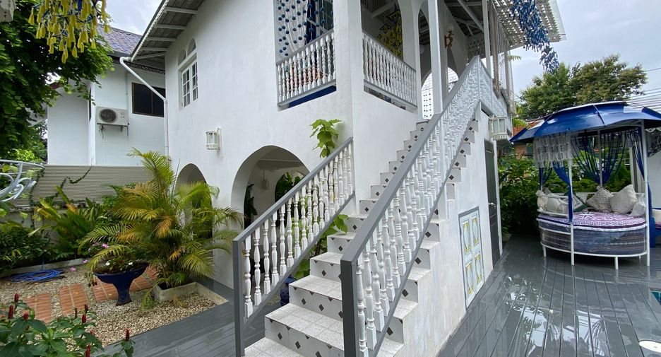 Haus zur Miete und zum Kauf mit 5 Zimmer in Mueang Chiang Mai, Chiang Mai