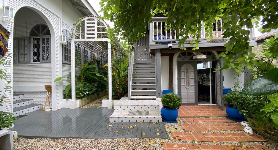 Haus zur Miete und zum Kauf mit 5 Zimmer in Mueang Chiang Mai, Chiang Mai