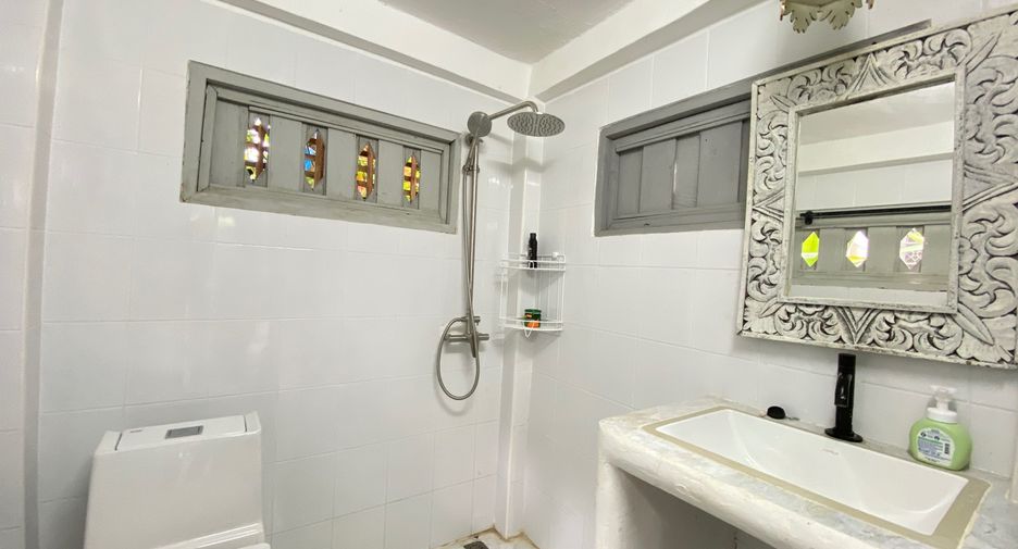 Haus zur Miete und zum Kauf mit 5 Zimmer in Mueang Chiang Mai, Chiang Mai