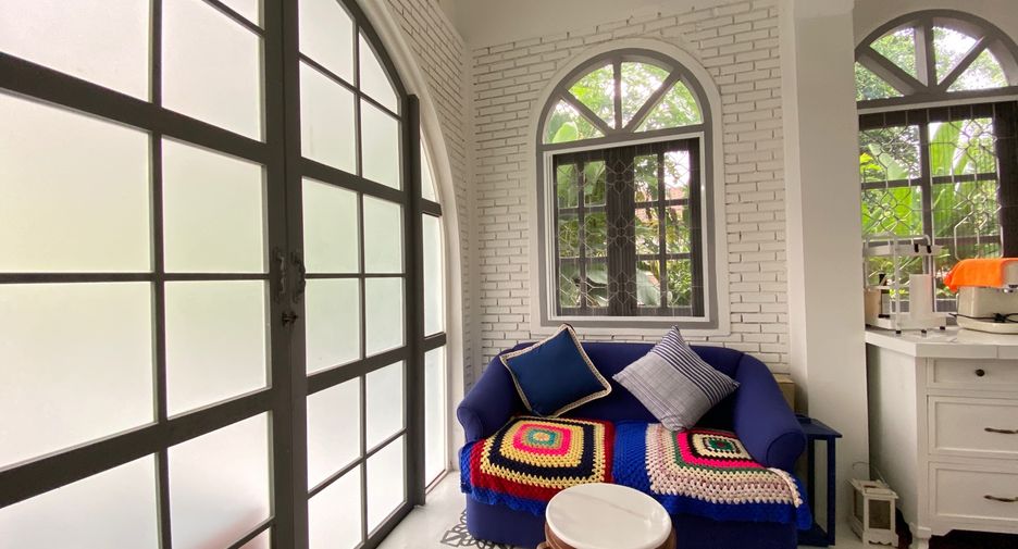 Haus zur Miete und zum Kauf mit 5 Zimmer in Mueang Chiang Mai, Chiang Mai