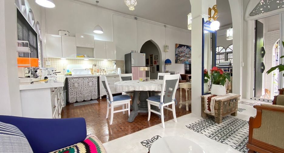 Haus zur Miete und zum Kauf mit 5 Zimmer in Mueang Chiang Mai, Chiang Mai