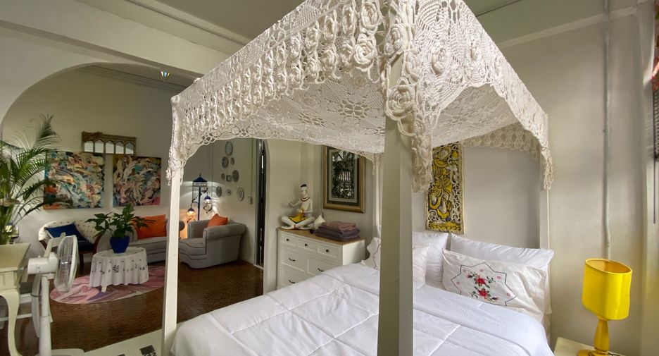Haus zur Miete und zum Kauf mit 5 Zimmer in Mueang Chiang Mai, Chiang Mai