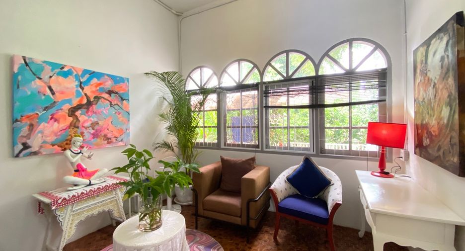 Haus zur Miete und zum Kauf mit 5 Zimmer in Mueang Chiang Mai, Chiang Mai