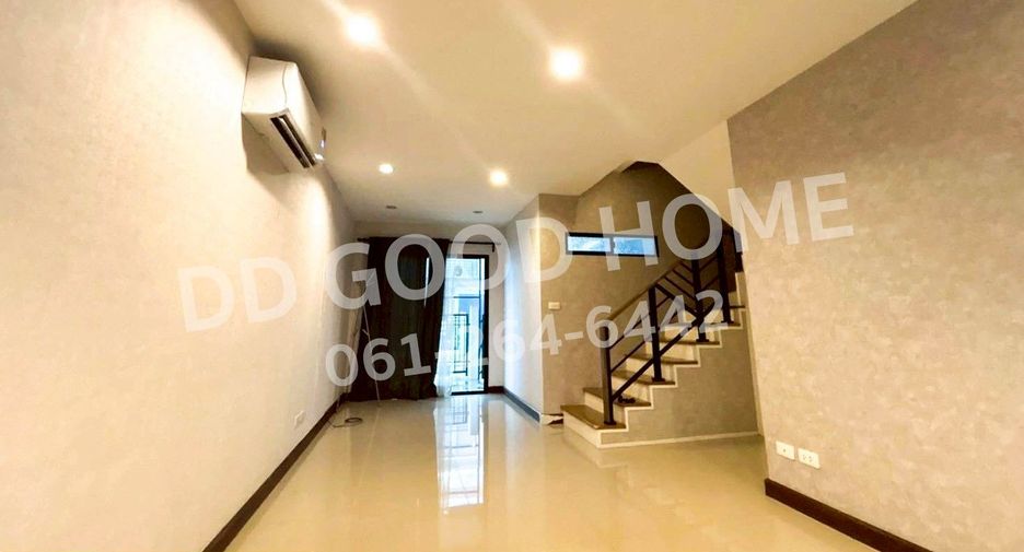 À vendre 3 chambres maison de ville à Mueang Nonthaburi, Nonthaburi
