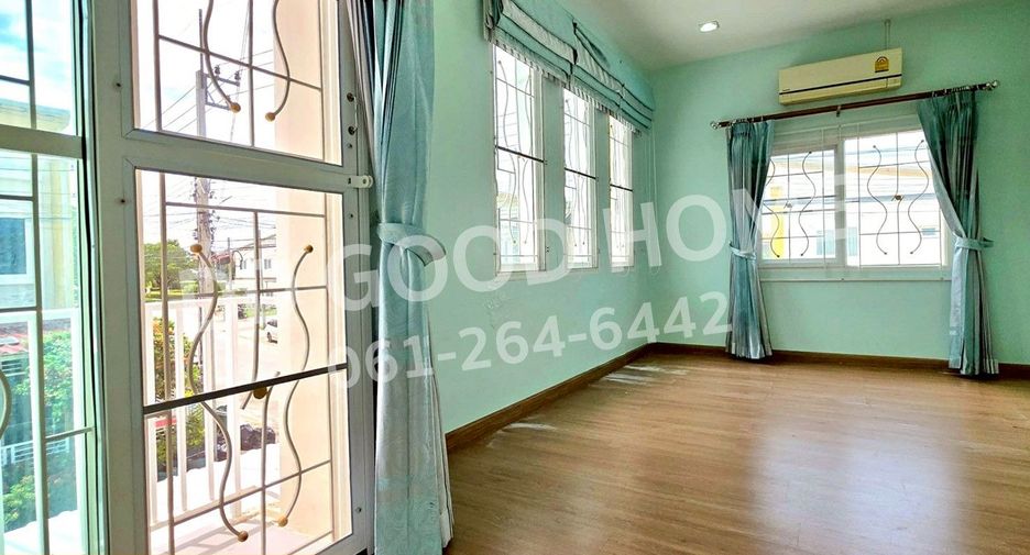 For sale 4 bedrooms townhouse in Mueang Samut Sakhon, Samut Sakhon
