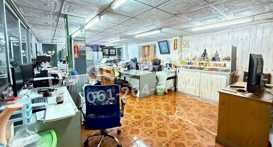 For sale 6 bedrooms retail Space in Phasi Charoen, Bangkok