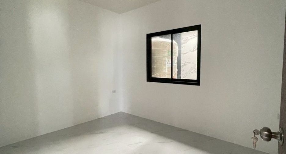 Casa adosada en venta de 4 habitaciones en Thalang, Phuket