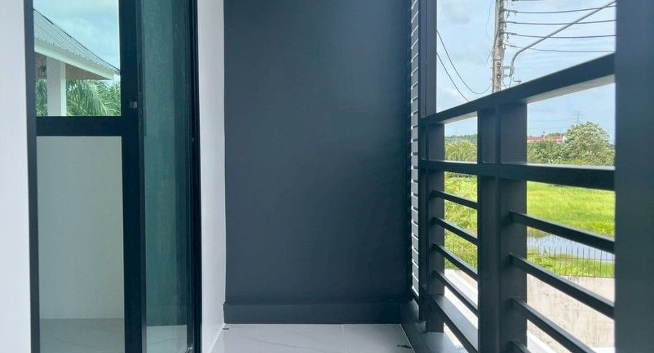 Casa adosada en venta de 4 habitaciones en Thalang, Phuket
