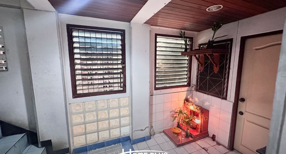 À vendre 43 chambres appartement à Bang Sao Thong, Samut Prakan