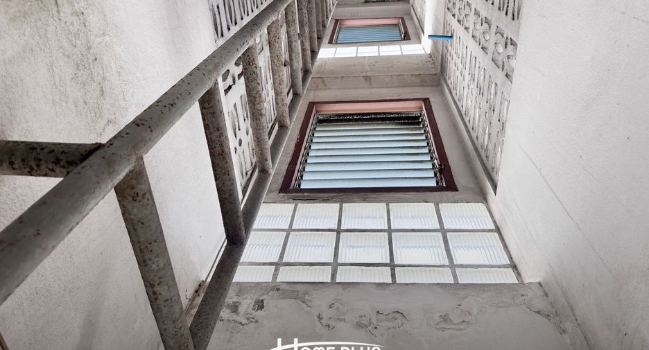 À vendre 43 chambres appartement à Bang Sao Thong, Samut Prakan