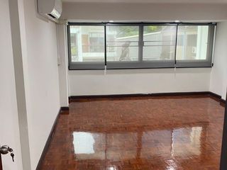 For rent 3 bedrooms townhouse in Khlong Toei, Bangkok