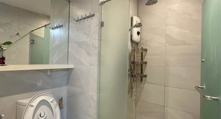 For sale 2 ベッドルーム condo in Watthana, Bangkok