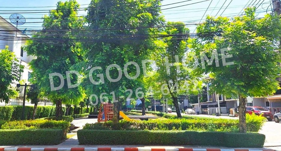 Reihenhaus zum Kauf mit 3 Zimmer in Bang Khae, Bangkok