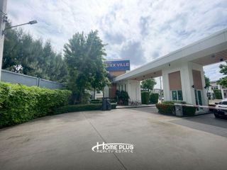 For sale 4 bedrooms townhouse in Don Mueang, Bangkok