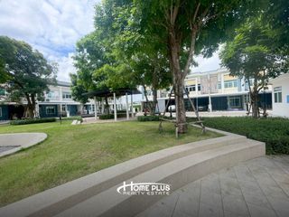 For sale 4 bedrooms townhouse in Don Mueang, Bangkok