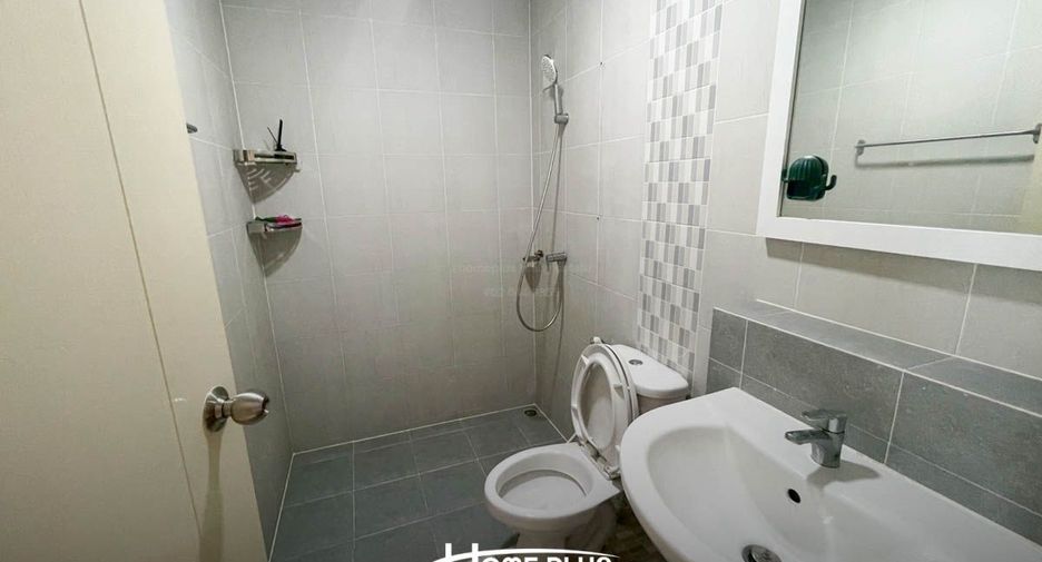 For sale 4 bedrooms townhouse in Don Mueang, Bangkok