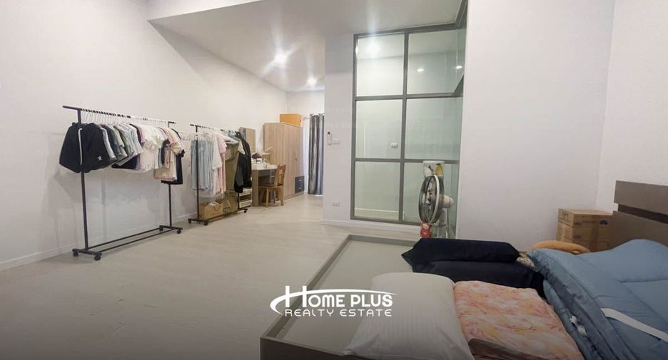 For sale 3 bedrooms townhouse in Pak Kret, Nonthaburi
