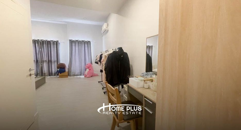 For sale 3 bedrooms townhouse in Pak Kret, Nonthaburi
