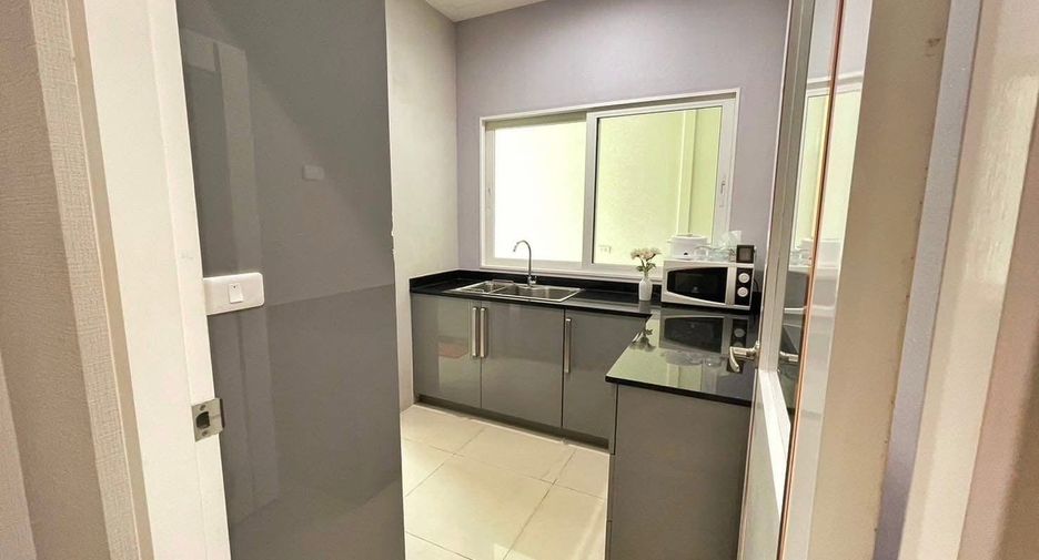 Haus zur Miete mit 4 Zimmer in Bang Khen, Bangkok