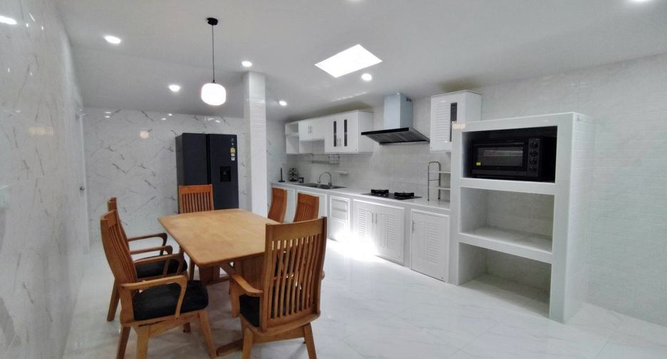 For rent 3 bedrooms villa in Thalang, Phuket