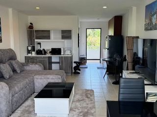 À vendre 2 chambres condo à Na Jomtien, Pattaya