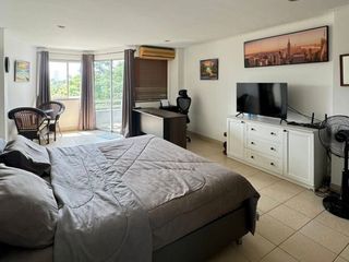 À vendre 2 chambres condo à Na Jomtien, Pattaya
