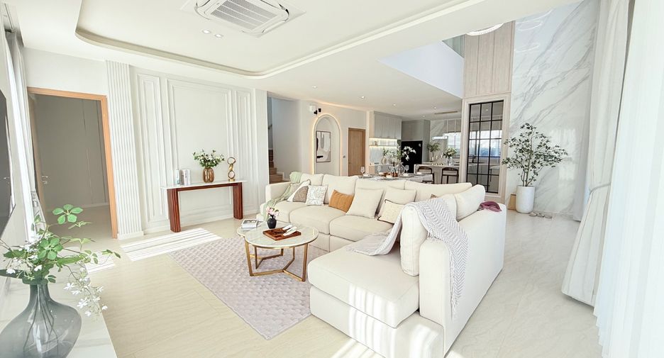 For sale 4 bedrooms house in Bang Lamung, Chonburi