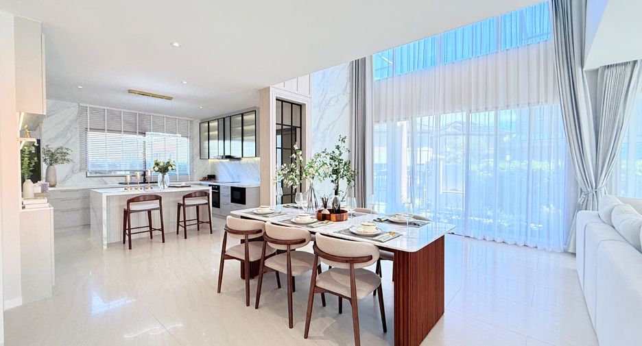 For sale 4 bedrooms house in Bang Lamung, Chonburi