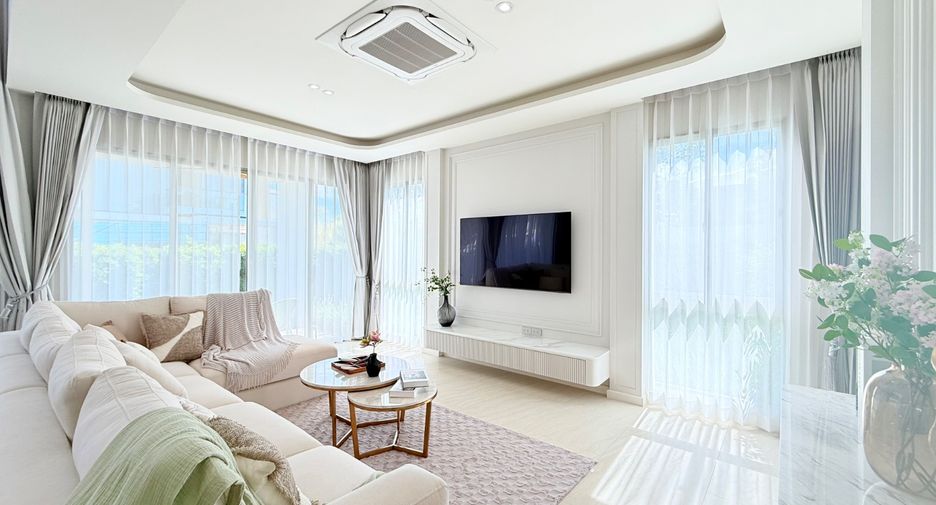 For sale 4 bedrooms house in Bang Lamung, Chonburi