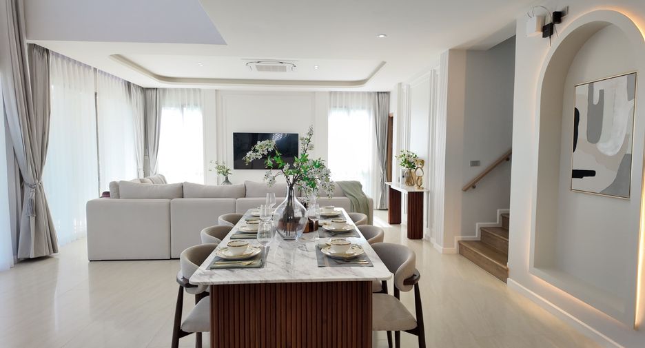 For sale 4 bedrooms house in Bang Lamung, Chonburi