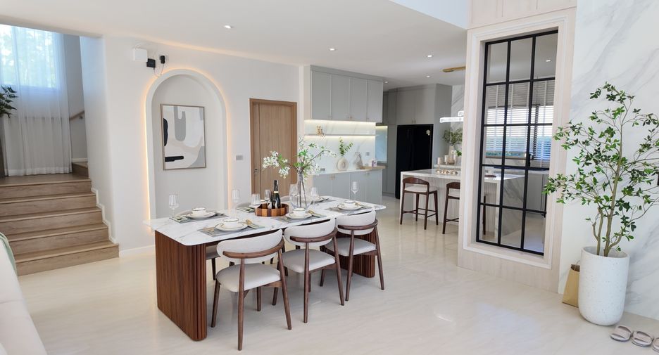 For sale 4 bedrooms house in Bang Lamung, Chonburi