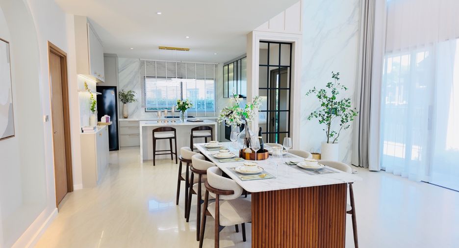 For sale 4 bedrooms house in Bang Lamung, Chonburi