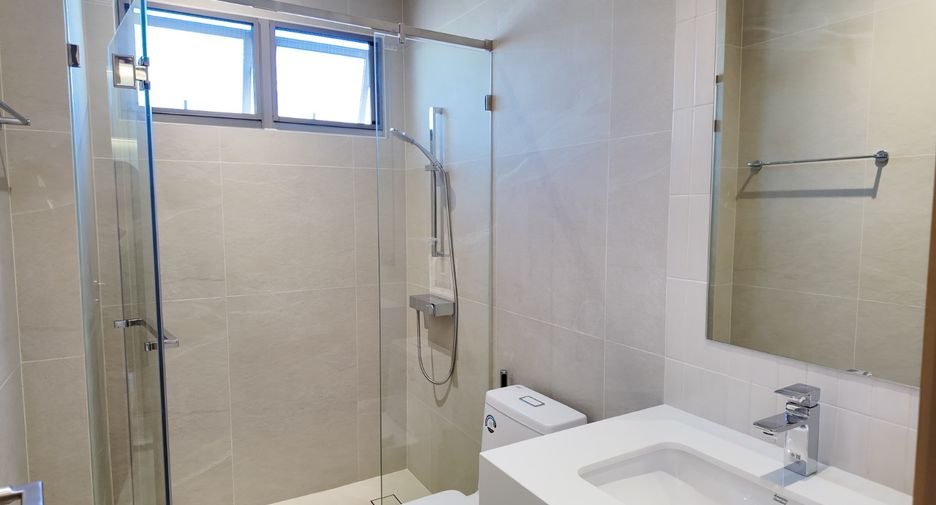 For sale 4 bedrooms house in Bang Lamung, Chonburi