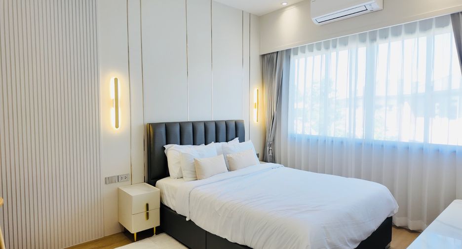 For sale 4 bedrooms house in Bang Lamung, Chonburi