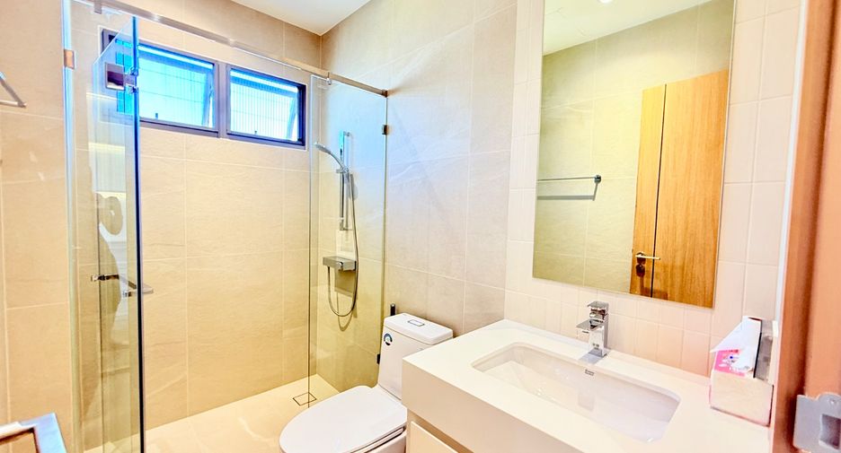 For sale 4 bedrooms house in Bang Lamung, Chonburi